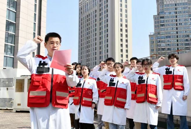 市级红十字冠熊猫体育平台名医疗机构开展“红十字博爱周”主题宣传活动剪影(图15)