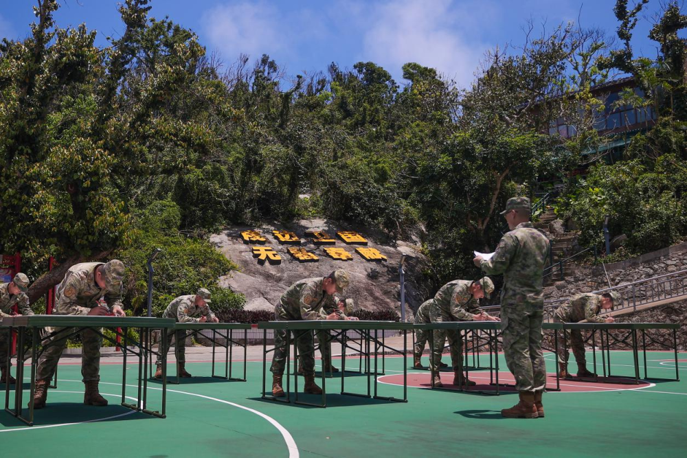 在山巅“走向深蓝”——南部战区海军某观通站练兵备战记事