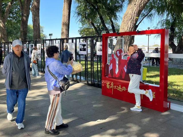 工运记忆点亮“冰城”十一黄金周(图2)